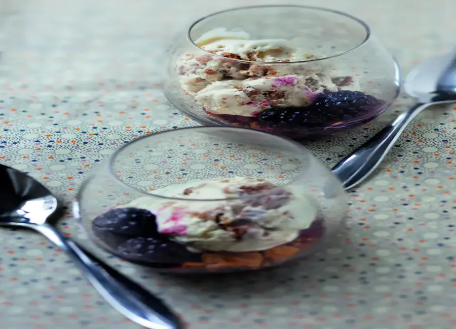 Glace aux spéculoos et au chocolat blanc