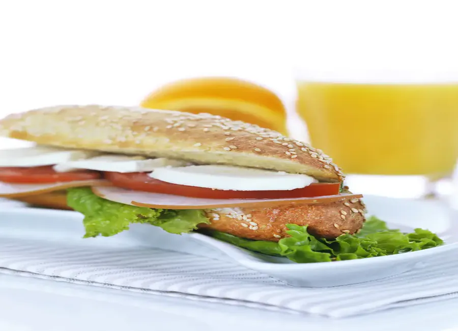 Sandwich jambon, menthe et feta