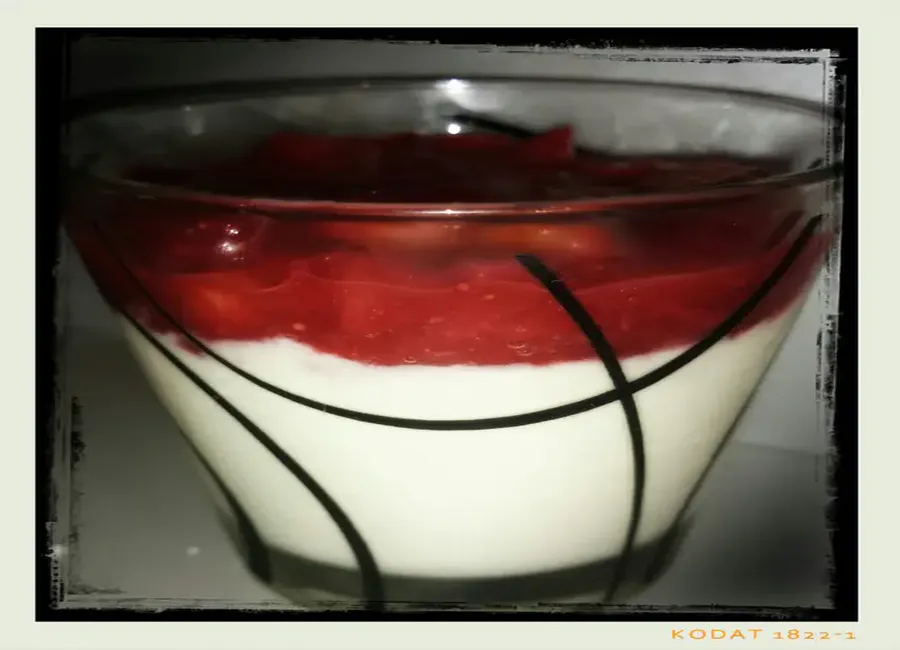 Mousse au chocolat blanc et fraise