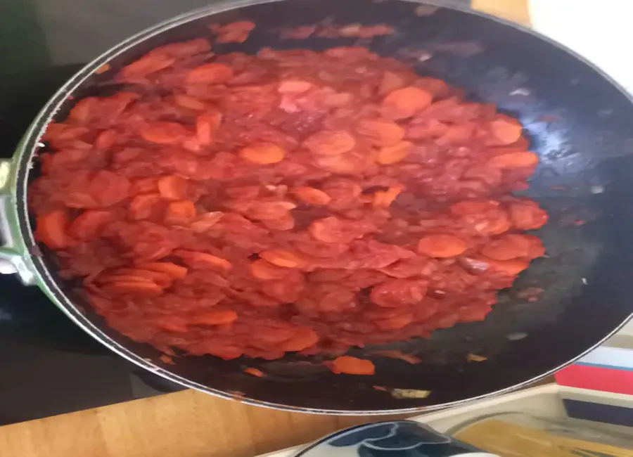 Carottes à la tomate, épicées à ma façon