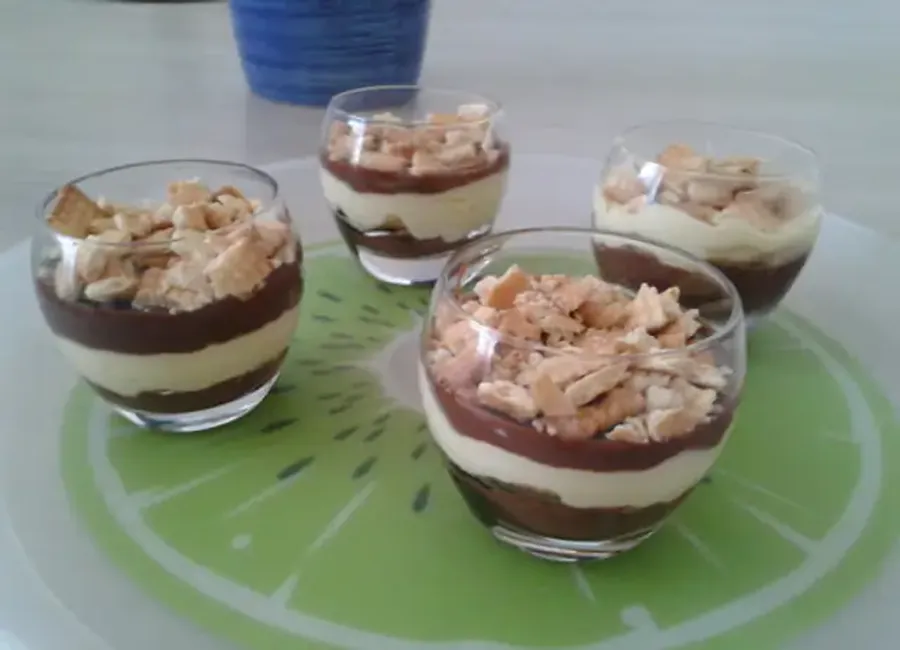 Tiramisu à la pâte à tartiner au chocolat et aux petits-beurre