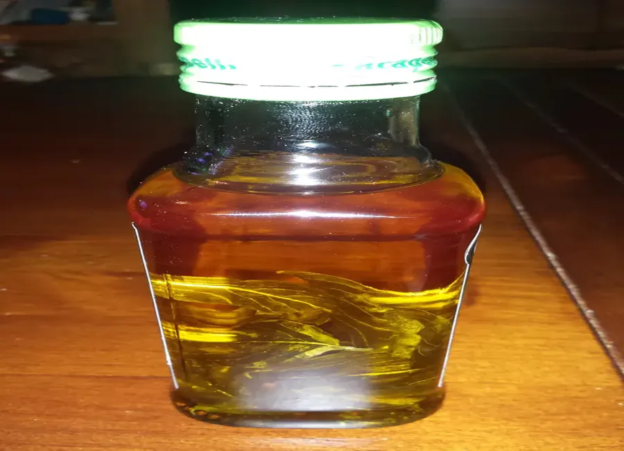 Huile d'olive au basilic