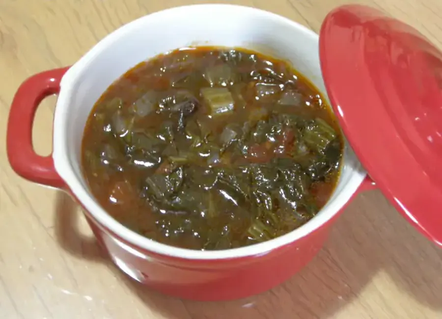 Ziù (feuilles de moutarde au bouillon)