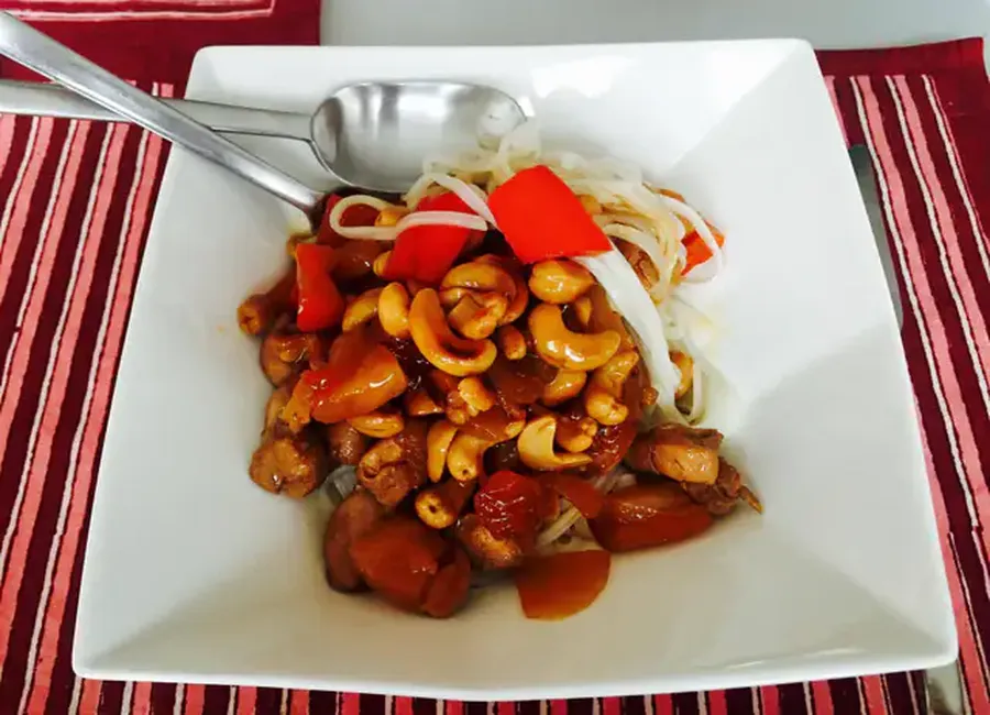 Poulet aigre doux aux noix de cajou