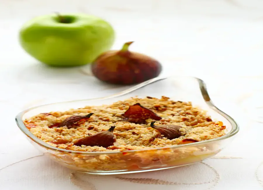 Crumble aux pommes et aux figues fraîches