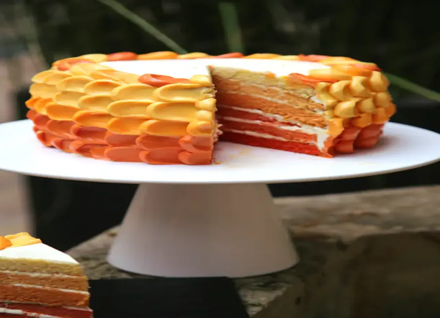 Petal cake ou gâteau décoré de pétales