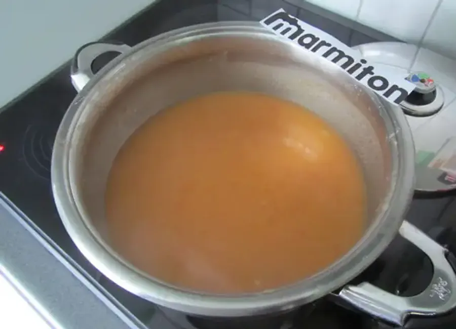 Soupe de tomates et courgettes