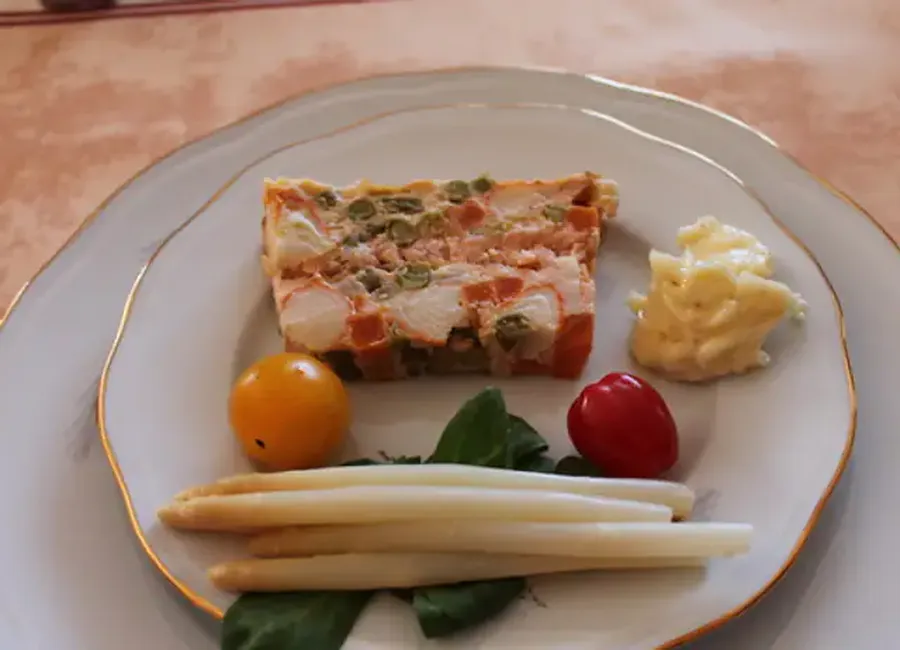 Terrine de légumes au surimi et saumon fumé