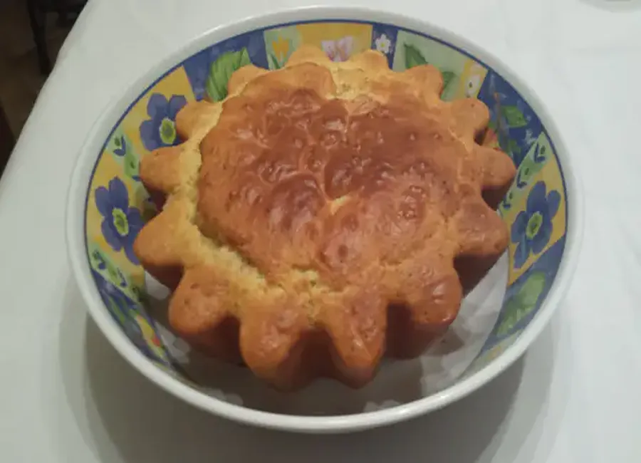 Cake à l'ail aux fines herbes et jambon de dinde