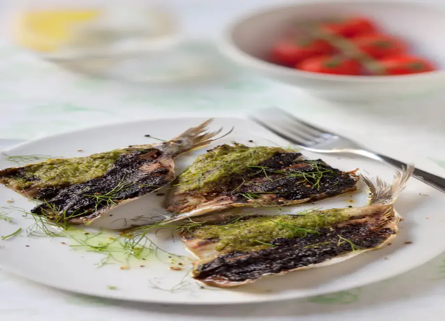 Sardines grillées à la tapenade et au basilic