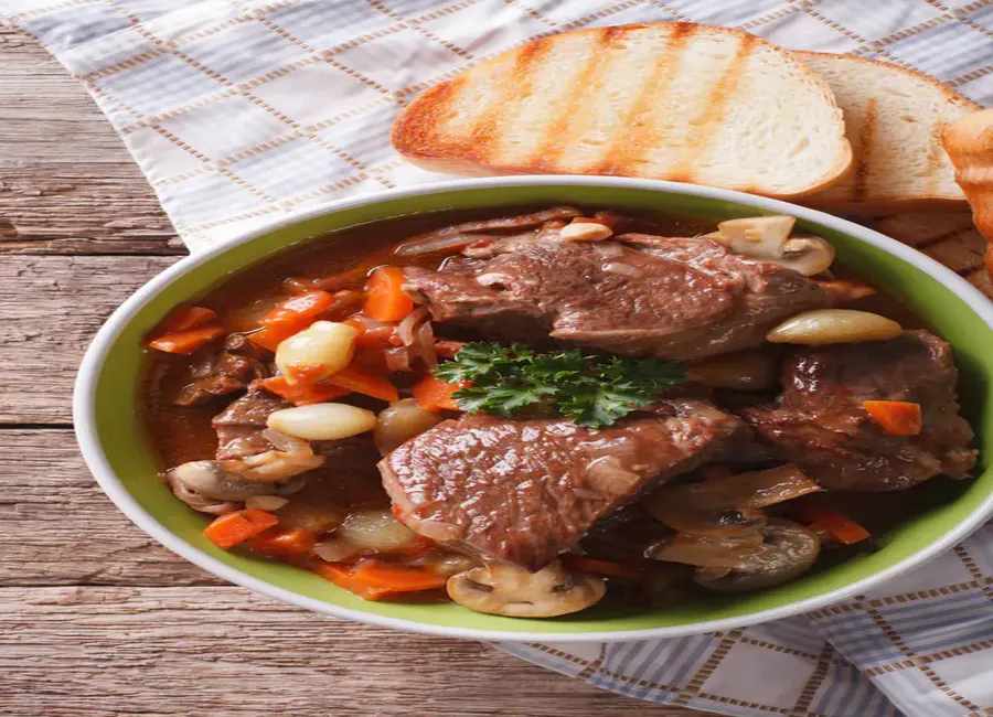 Jarret de boeuf façon coq au vin