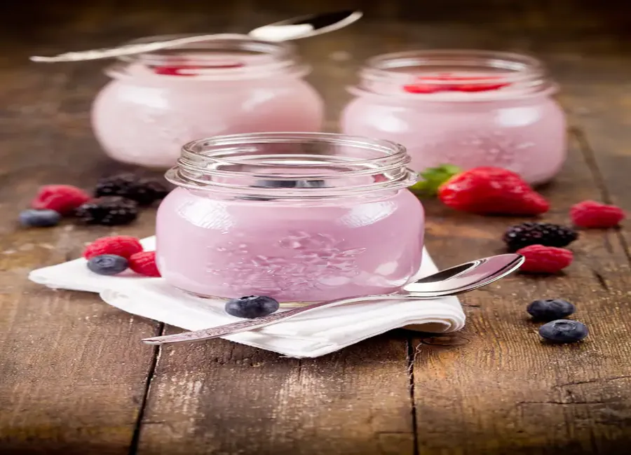 Crème aux oeufs et aux fruits rouges
