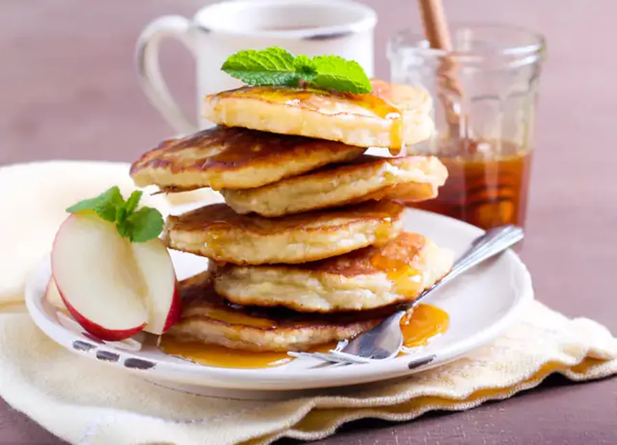 Pancakes aux pommes et à la cannelle