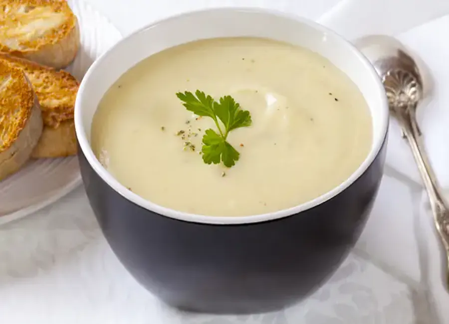 Velouté de chou-fleur aux lardons