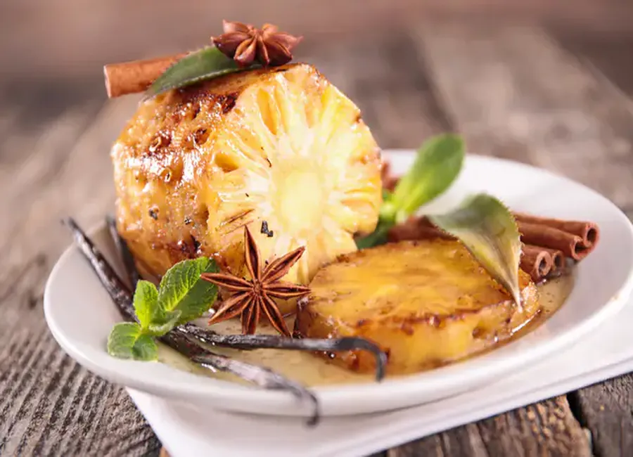 Ananas roti à la vanille
