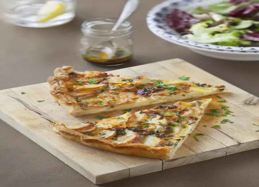 Tarte aux pommes de terre et au roquefort