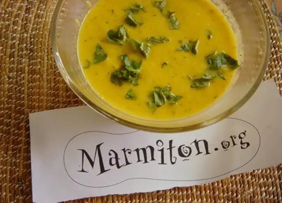 Potage aux poivrons jaune et mascarpone