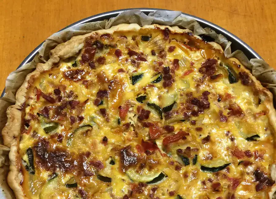 Quiche aux légumes du soleil et lardons