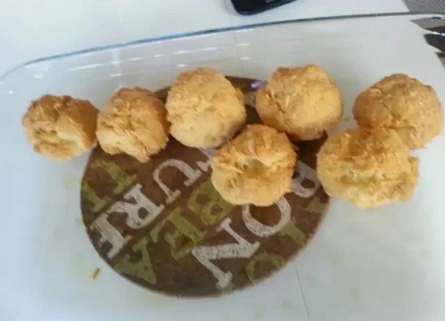 Pao de queijo ou pain à la farine de tapioca
