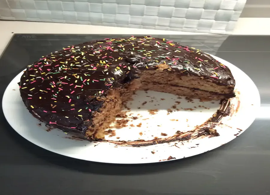 Gateau crème châtaignes et pommes avec icing chocolat