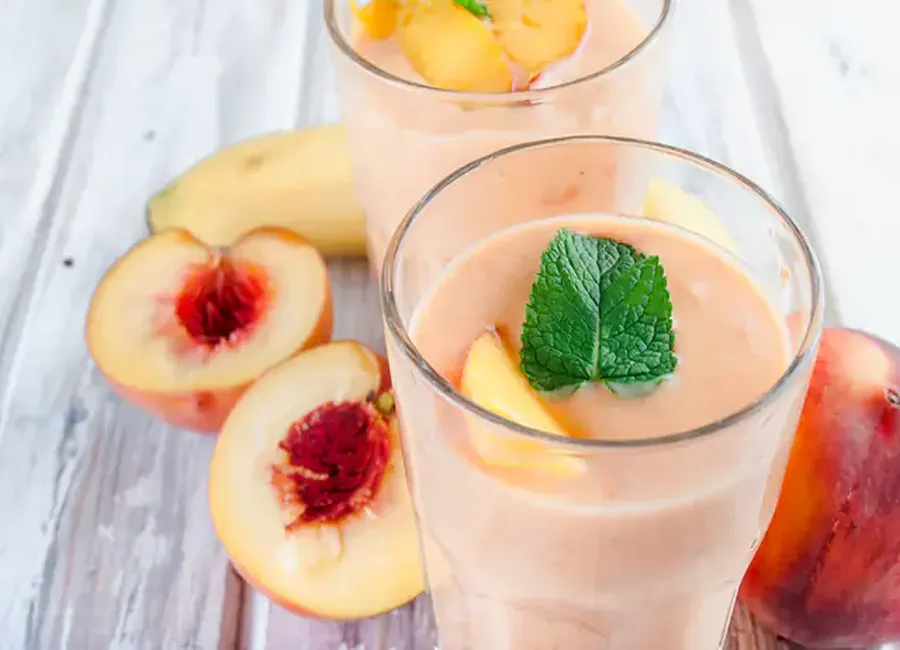Milkshake pêche-banane vegan