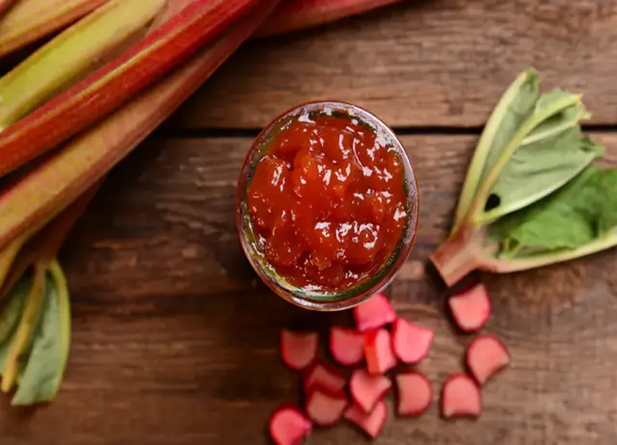 Confiture de rhubarbe à la vanille