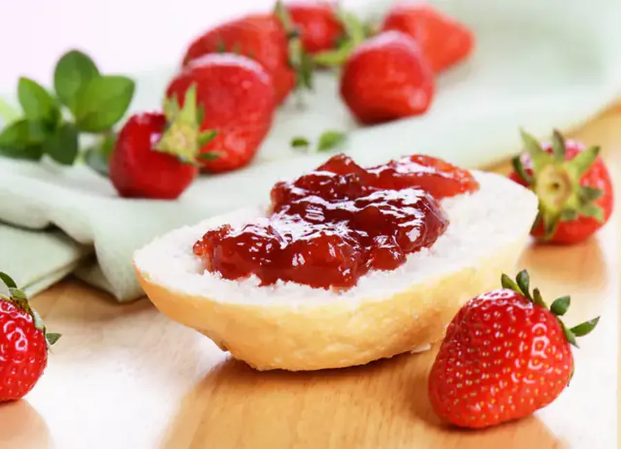 Confiture de fraise et menthe
