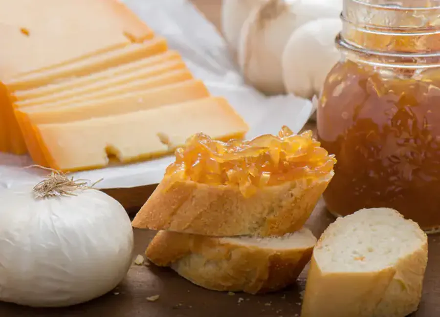 Confiture d'oignons au vin blanc