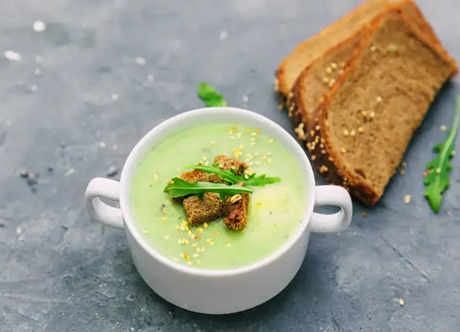 Gaspacho de courgettes au carré frais