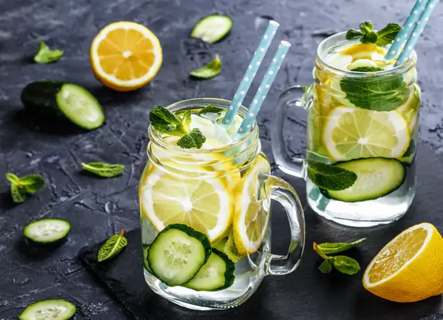 Boisson détox concombre gingembre menthe