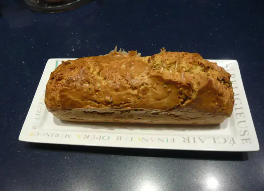 Cake aux tomates séchées et aux câpres