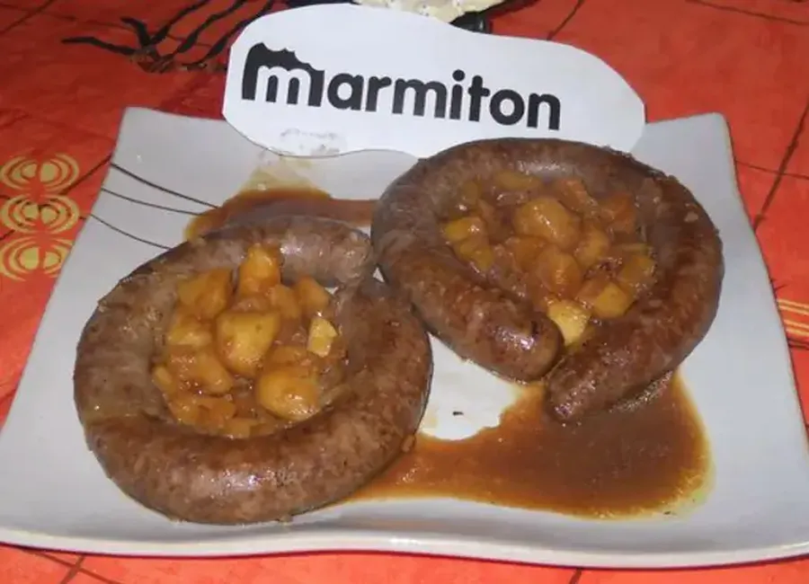 Saucisse de toulouse aux pommes et au vin blanc