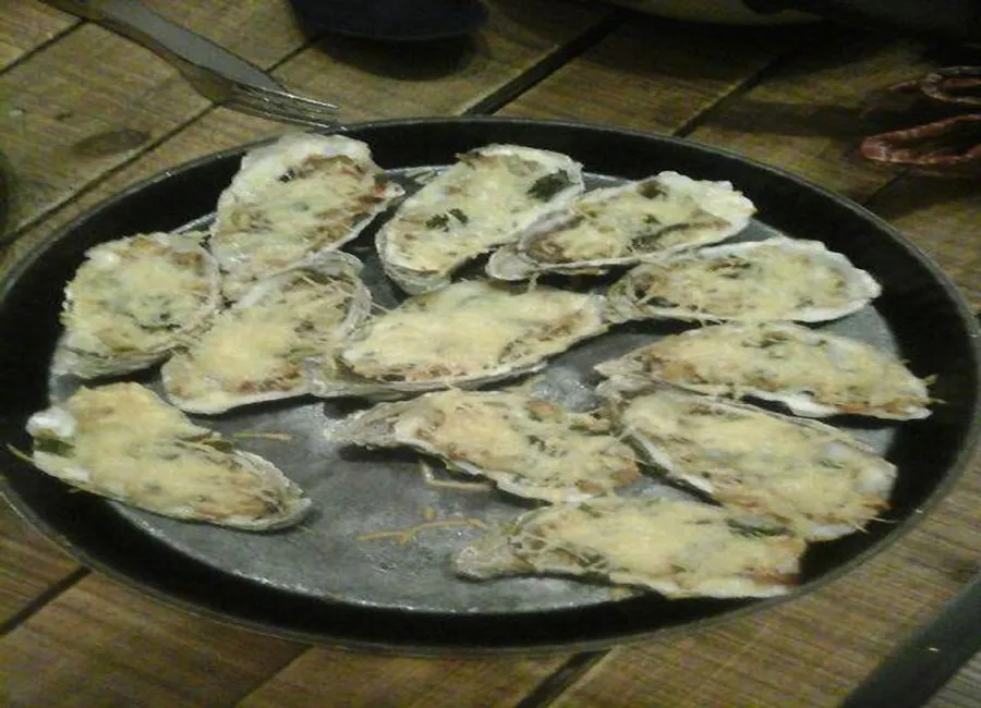 Huitres chaudes aux champignons et céleri