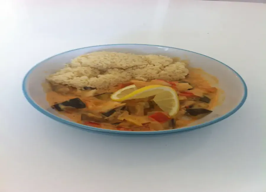 Filets d'églefin et leur sauce onctueuse à la tomate