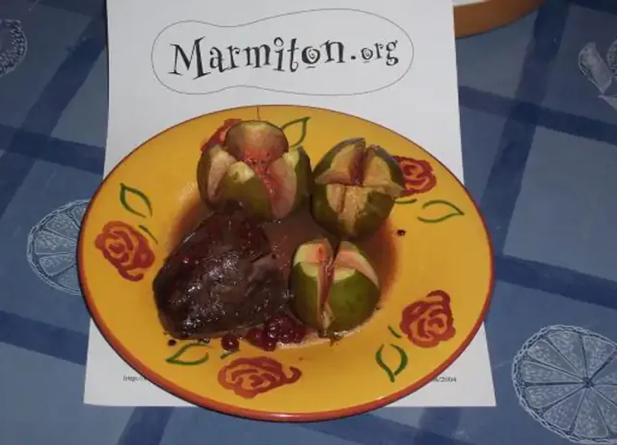 Magret de canard aux figues fraîches