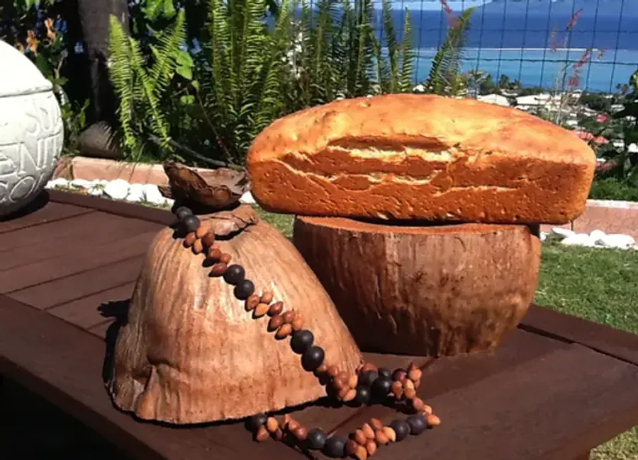 Pain au coco (tahiti)