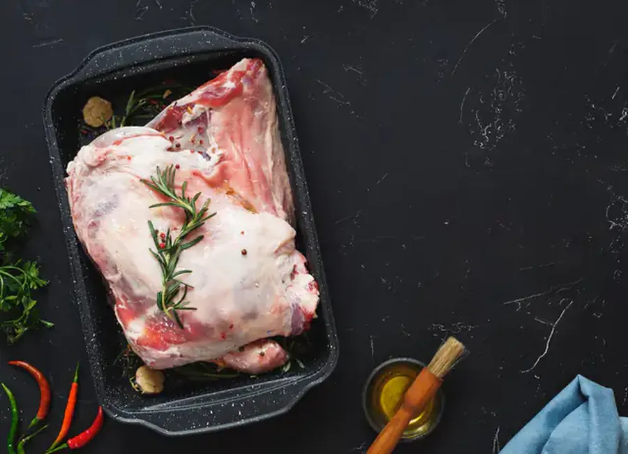 Gigot grillé mariné à l'huile arômatisée