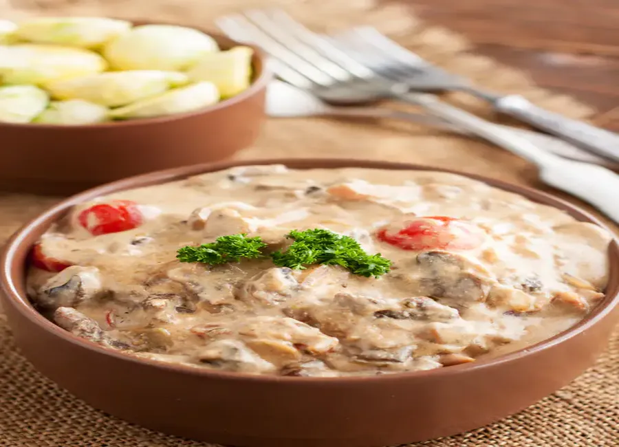 Boeuf stroganoff de luxe à la crème sure