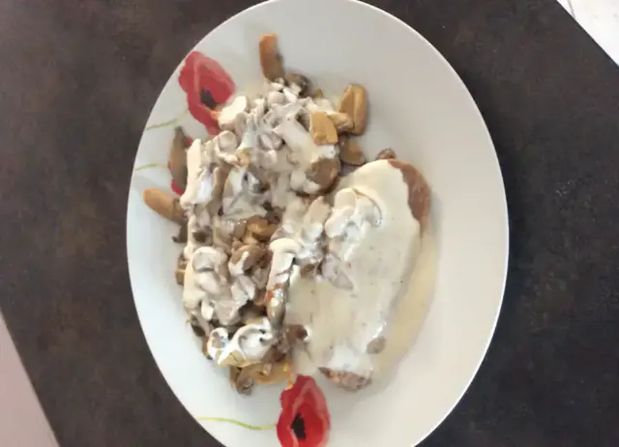 Escalopes de veau crémeuses aux champignons
