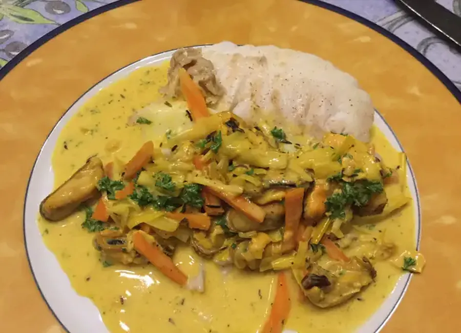 Filets d'églefin aux moules et petits légumes
