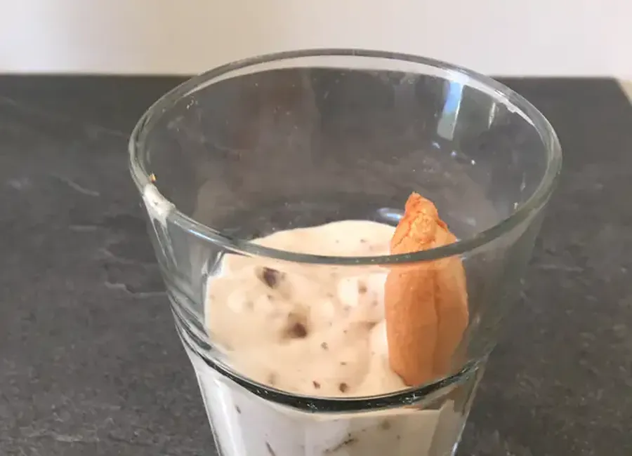 Charlotte à la banane et aux éclats de chocolat
