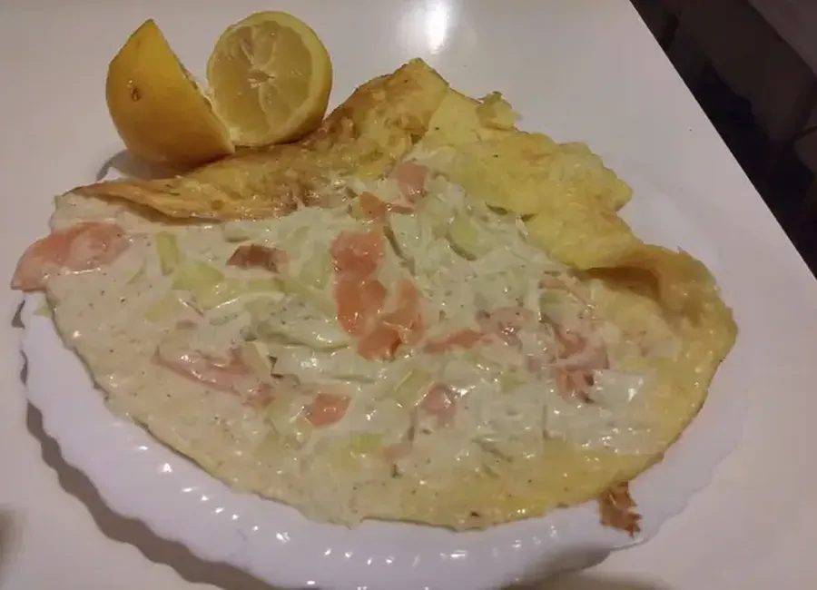 Omelette au saumon fumé