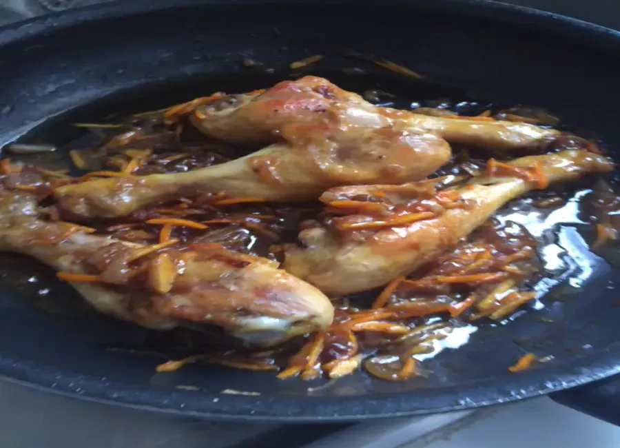Cuisses de poulet à l'orange et à la menthe