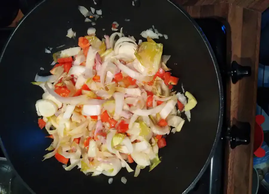 Endives aux lardons, tomates et citron