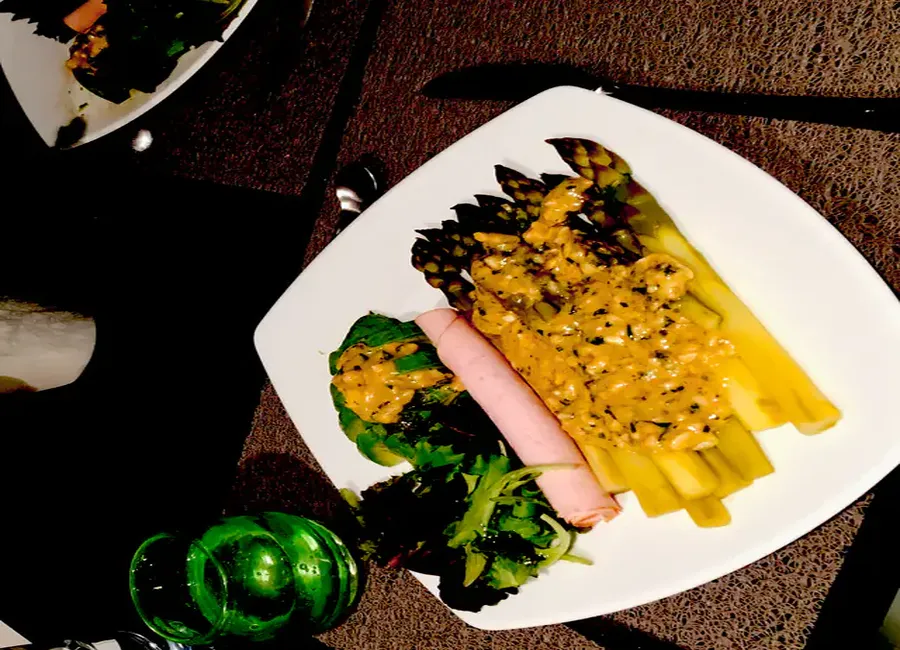 Asperges à la sauce gribiche
