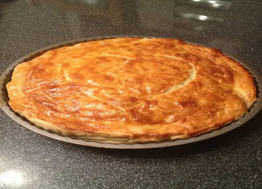 Tourte aux cuisses de grenouilles