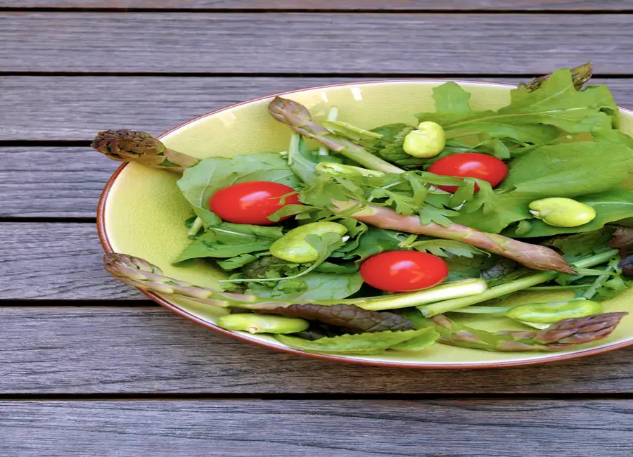 Salade d'asperges aux pois gourmands