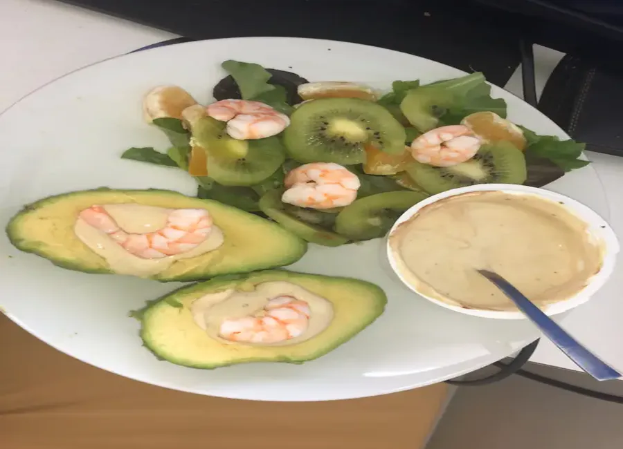 Salade crevettes/ avocats/ agrume