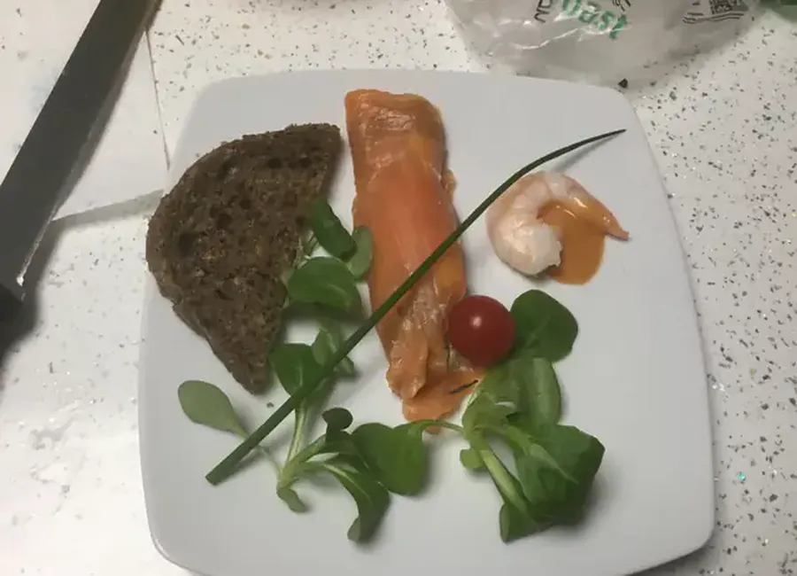 Roulé de saumon aux asperges