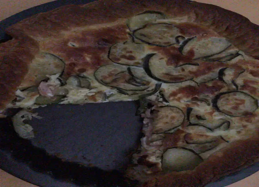 Quiche au saumon, courgettes et feta